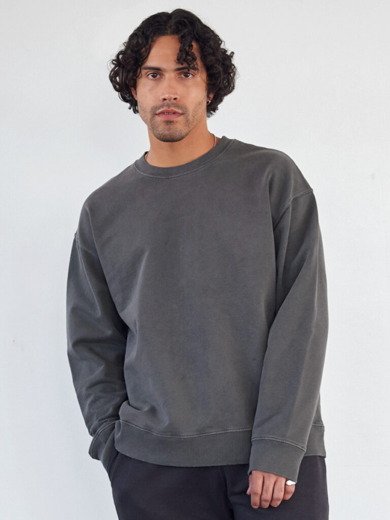 Cotton classic fit long sleeve crew neck sweatshirt